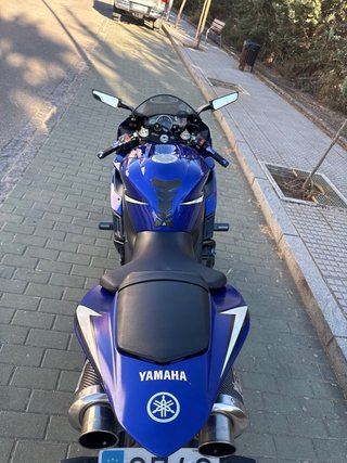 Yamaha R1 2006