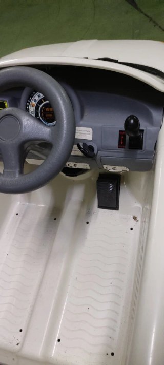 Coche eléctrico infantil Fiat 500 blanco