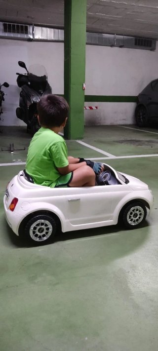 Coche eléctrico infantil Fiat 500 blanco