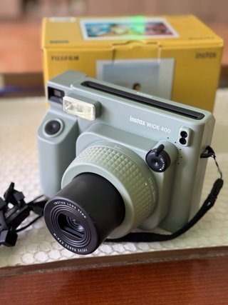 Cámara Fujifilm Instax Wide 400 Verde (CON CAJA)