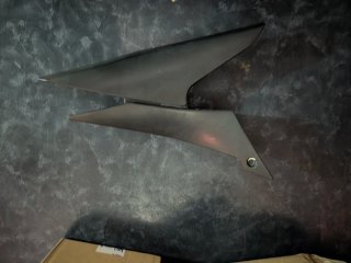 Fianchetto sella Kawasaki Ninja ZX6R lato frizione