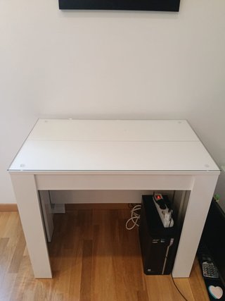 Consola extensible blanca
