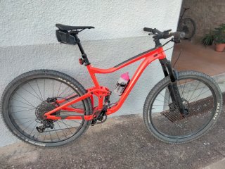 Bicicleta Giant a doppia sospensione taglia L