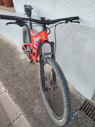 Bicicleta Giant a doppia sospensione taglia L