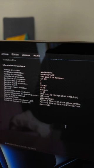 MacBookPro 16 i9 / 32GB RAM / 1TB SSD / Radeon 8GB