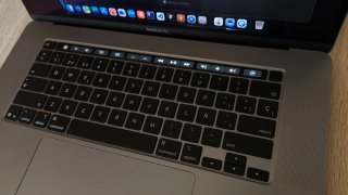 MacBookPro 16 i9 / 32GB RAM / 1TB SSD / Radeon 8GB