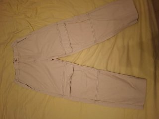 Pantalón cargo beige