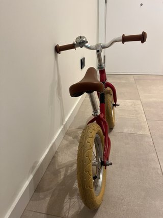 Bicicleta senza pedali Veloretti rossa
