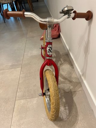 Bicicleta senza pedali Veloretti rossa