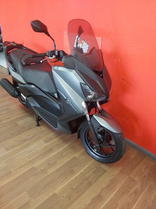 YAMAHA XMAX 125C.C