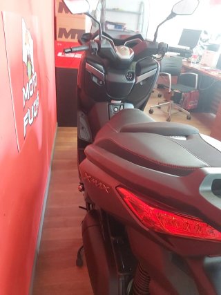 YAMAHA XMAX 125C.C