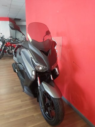 YAMAHA XMAX 125C.C