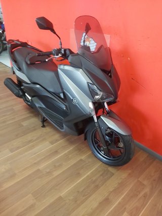 YAMAHA XMAX 125C.C