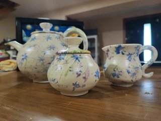 Bonito juego de té/café de artesanía.