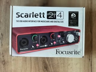 Focusrite Scarlett 2i4 Interfaz de Audio