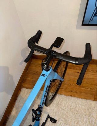 Bicicleta de carretera Metta Eolo Azul