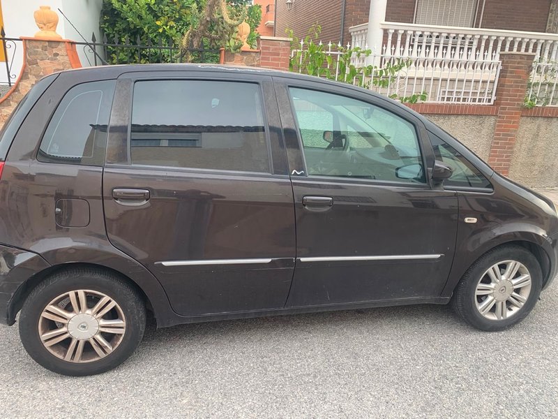Lancia Musa 2006 - foto 1