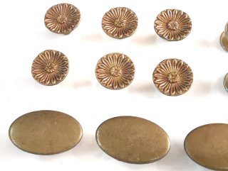 111 tiradores variados antiguos de bronce