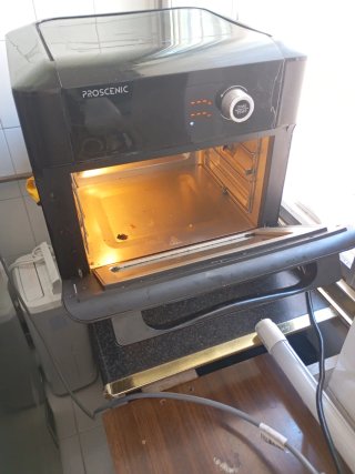 Horno en buen estado funciona todo sus funciones