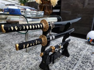 Confezione di 3 coltelli giapponesi con espositore