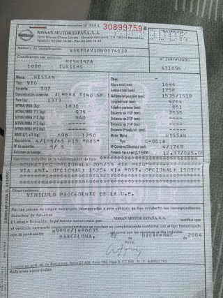 Nissan Almera 2004