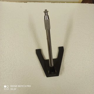 Supporto da tavolo robusto per microfoni professionale