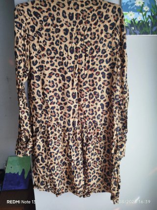 Vestido estampado leopardo Stradivarius