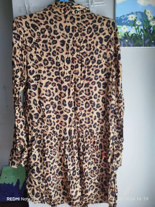 Vestido estampado leopardo Stradivarius