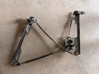 Elevalunas Izquierdo Nissan Casbtar NT400