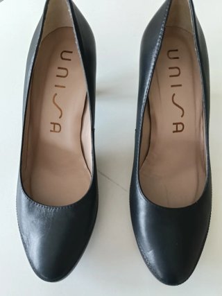 Zapatos de salón tacón ancho Unisa