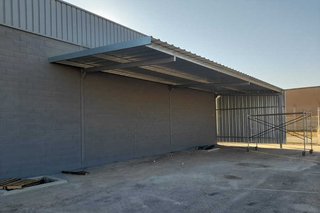 Panel Sándwich | Porches | Pérgolas | Estructuras