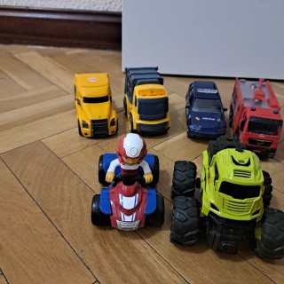 Lote de coches de juguete