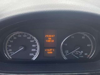 MERCEDES viano