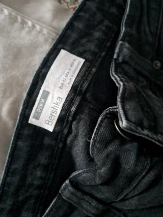 Pantaloncini jeans strappati ragazzo