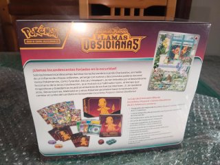 Caja Entrenador Élite Llamas Obsidianas Pokémon