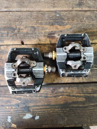 Pedais encaixe Shimano Saint SPD