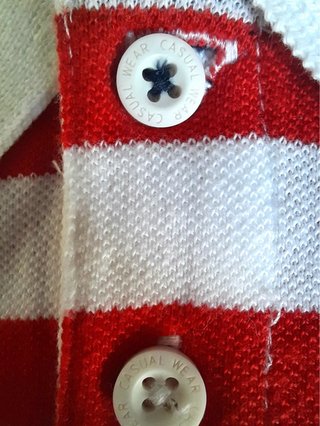Polo de mangas largas blanco y rojo