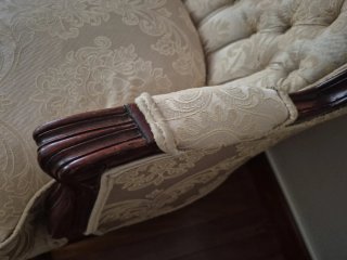 Sofá de tela estilo antiguo