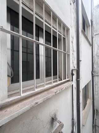 4 Rejas para ventanas, una con cerradura