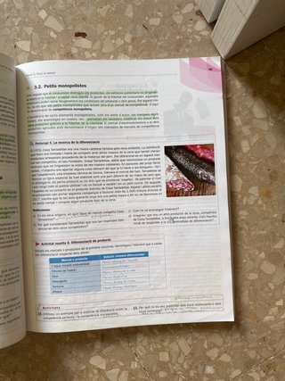 Economia 1r batxillerat
