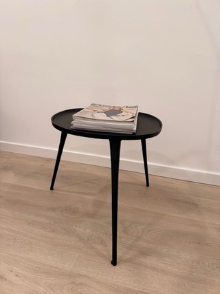 Mesa auxiliar Zara negra metálica