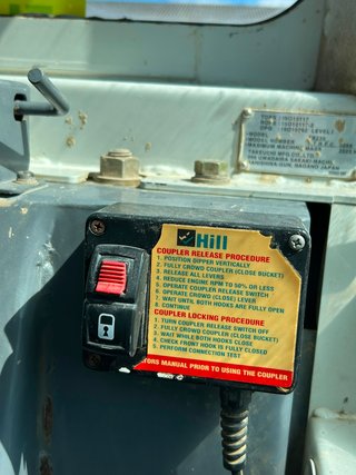 Retroexcavadora Takeuchi TB230