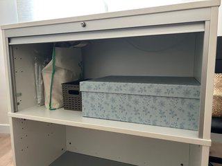 Mueble archivador oficina con persiana