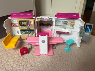 Ambulancia de Juguete Barbie