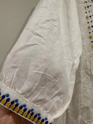 Blusa bordada