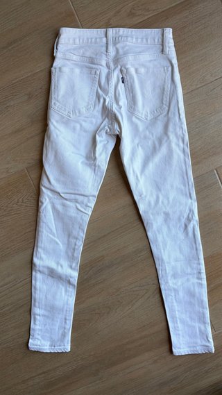 Vaqueros Levi's blancos mujer