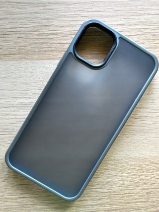 iPhone 11 con accesorios