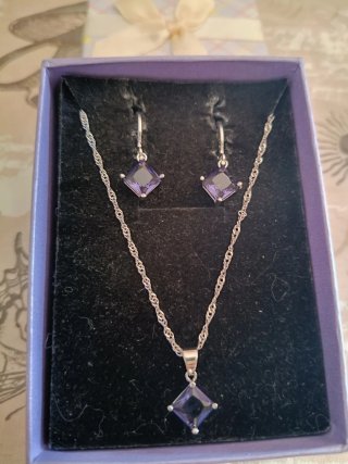 Set collana e orecchini