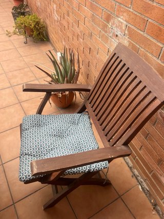 Mesa y sillas jardin