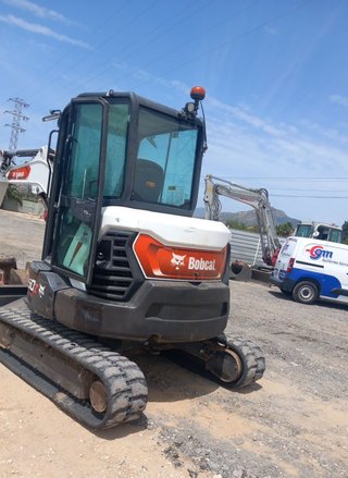 Miniexcavadora Bobcat E50Z 500kg